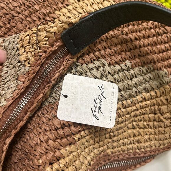 Free People Beige/Brown Slouchy Straw Tote(NWT) - Picture 5 of 8